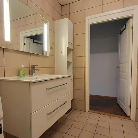 Stylish & Modern Apartment, In Centre, Free Parking Spot ! 特隆赫姆